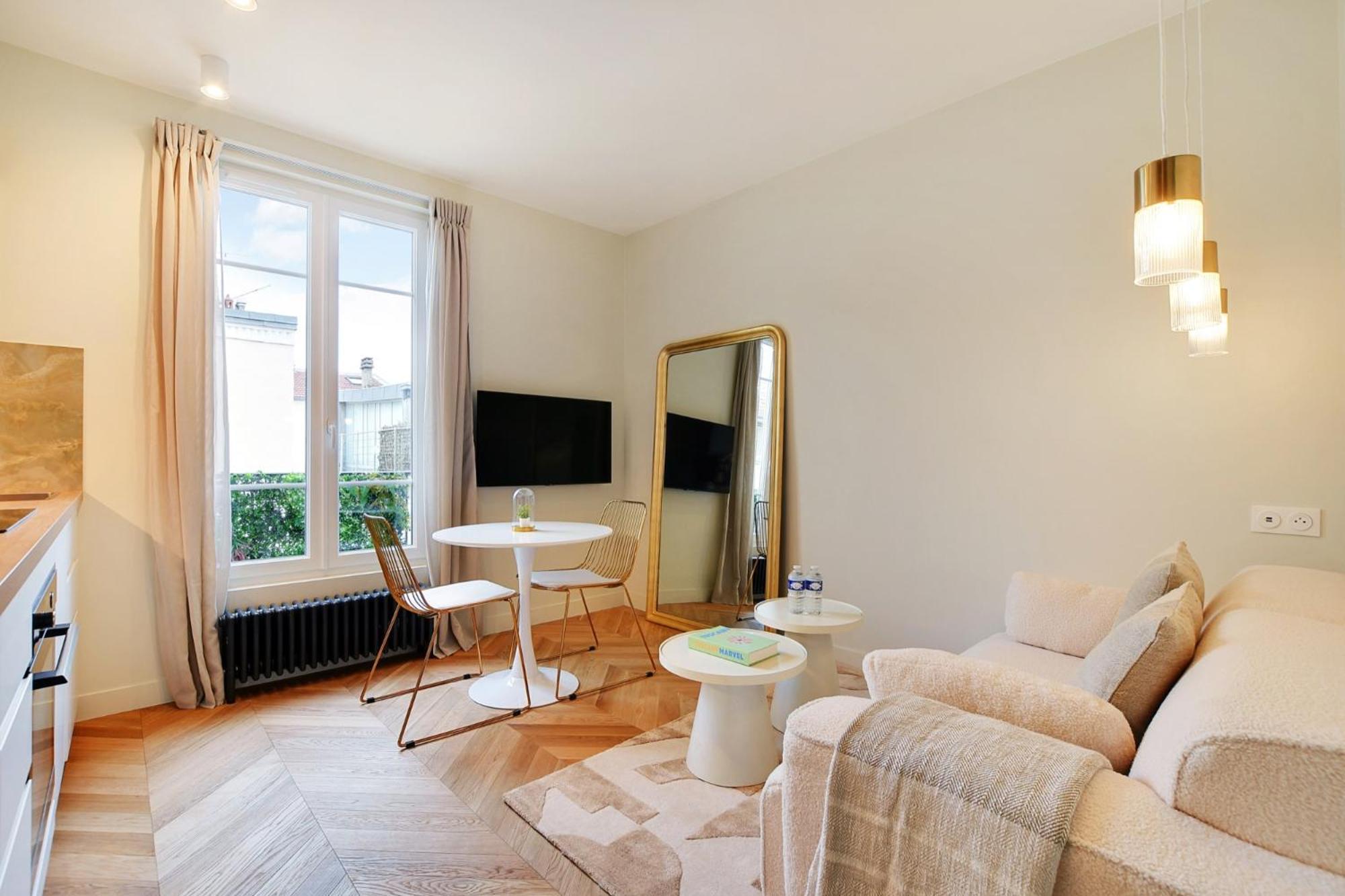 Suite Deluxe 1 By Les Maisons De Charloc Homes Boulogne-Billancourt Kültér fotó